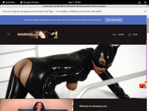 Niarossxxx.com Footjob