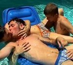 Undietwinks.com Videos